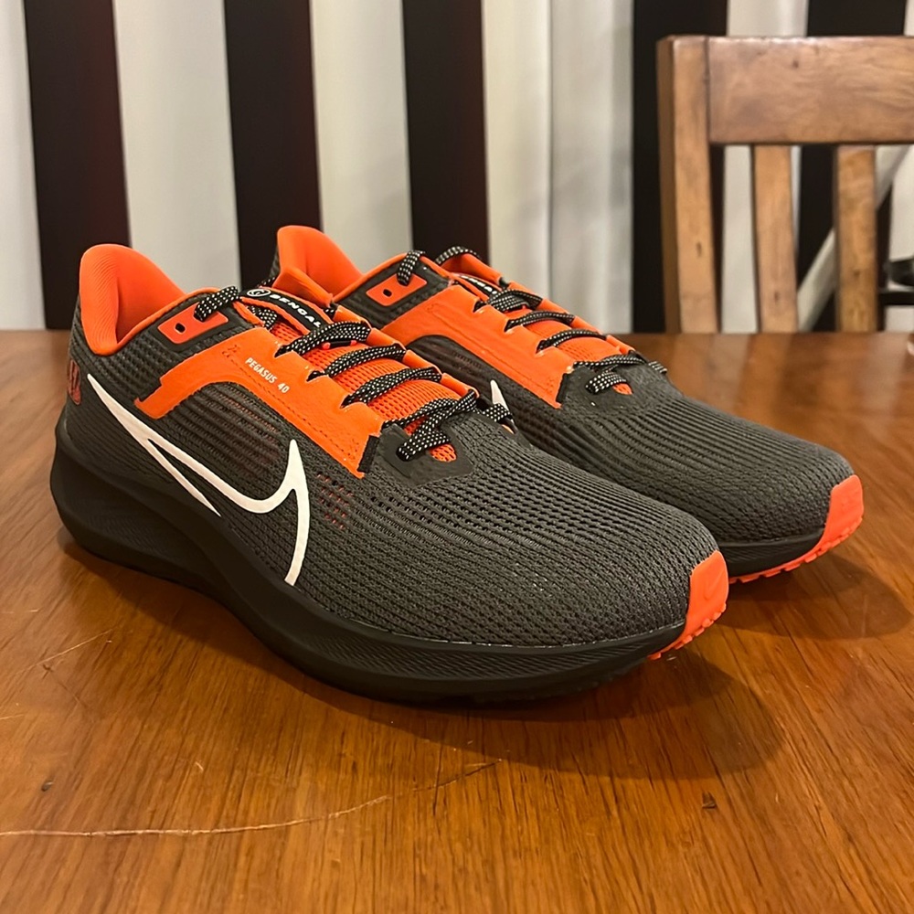 Nike Air Pegasus 40 NFL Cincinnati Bengals shoes sneakers DZ5942 001 Mens Sz 10